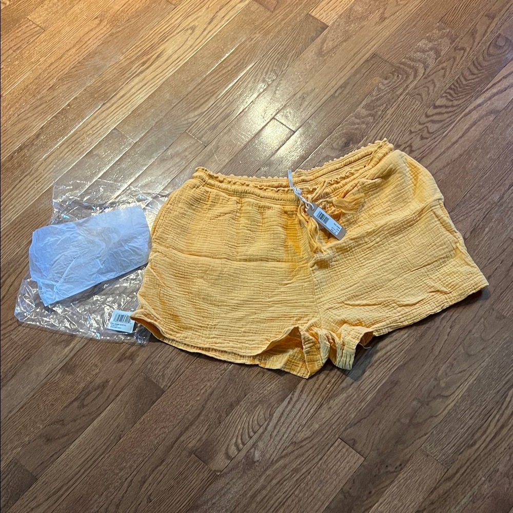 Hello nite golden drawstring shorts XL